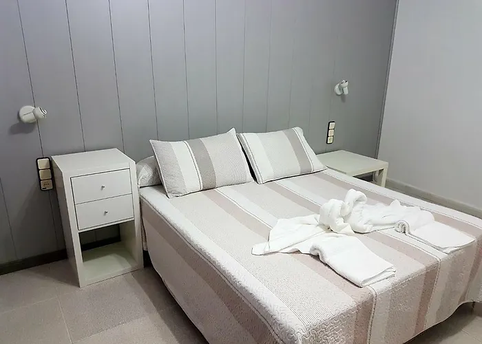 Aloha Hotel 2*